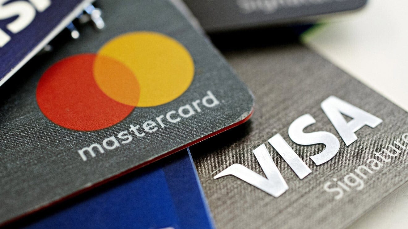 Caesars bans credit card deposits on U.S. online gambling sites